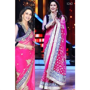 Picture of Madhuri Dixit Looks Gorgeous at Jhalak Dikhhla Jaa Grand Finale sets in Pink and Gold Saree BWR147